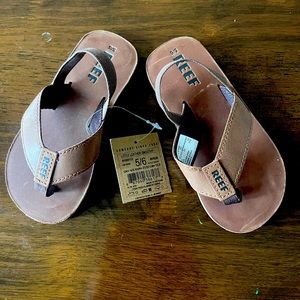 REEF toddler smoothy sandals size 5/6 NWT